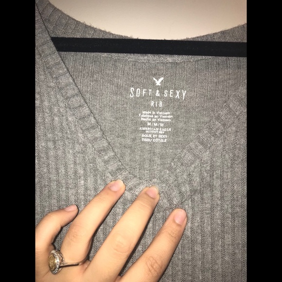 SOLD! American Eagle Grey Rib sleeved top - Picture 2 of 2